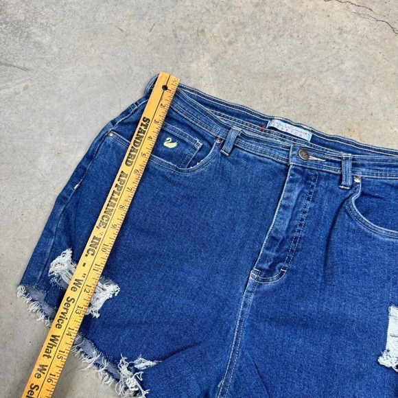 Gloria Vanderbilt Stretch Distressed Blue Jeans Cut Off Shorts Sz 16 - Picture 8 of 10